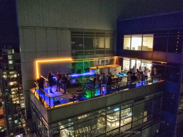 25 Telegram Mews Unit Penthouse 5201, Toronto, ON M5V 3Z1