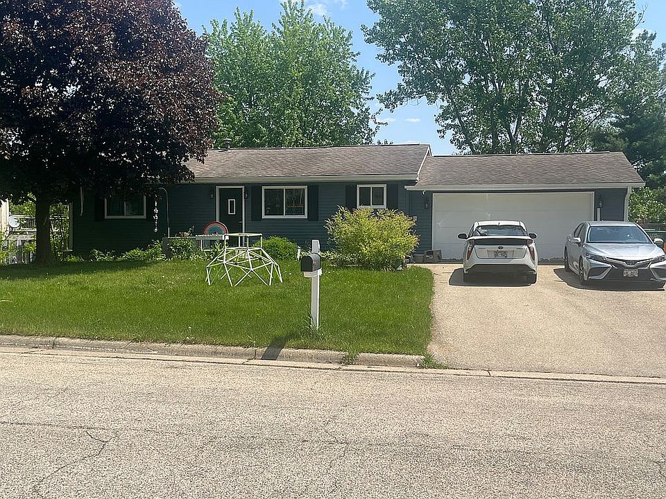 1st image of 605 Birchwood Trl
