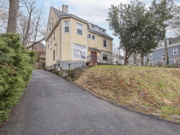 9 Aqueduct Place, Yonkers, NY 10701