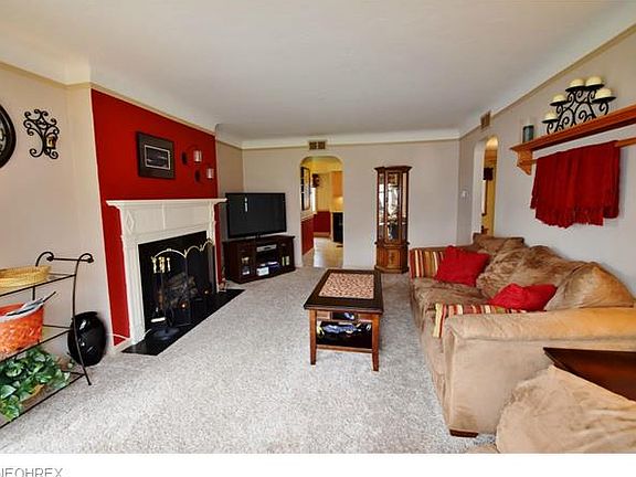 2nd image of 3354 W 231st St