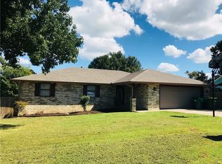 2103 Knight St, Springdale, AR 72762