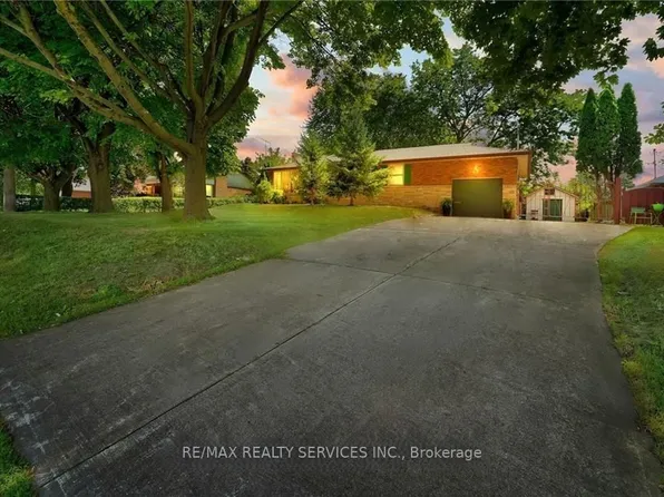 68 Rymal Rd E, Hamilton, ON L9B 1C1