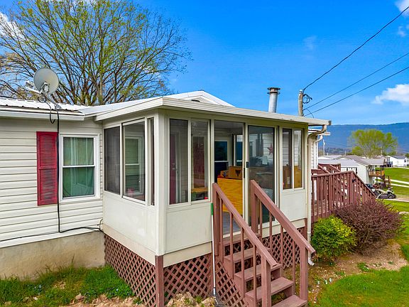 3rd image of 242 Cowan Ln