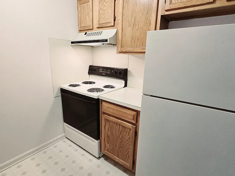 1 Bedroom Upstairs Kitchen