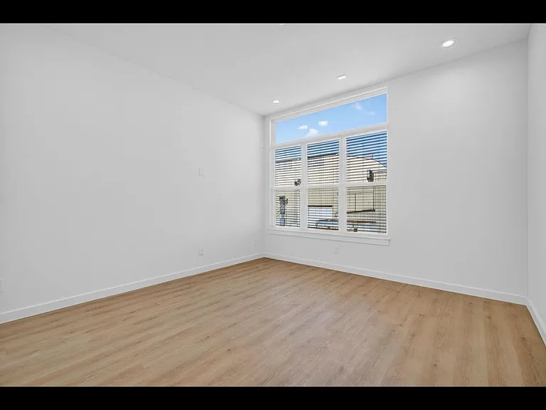 1016 W Patton St — Photo 7