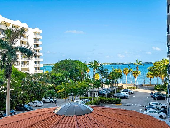 3rd image of 1450 Brickell Bay Dr APT 411