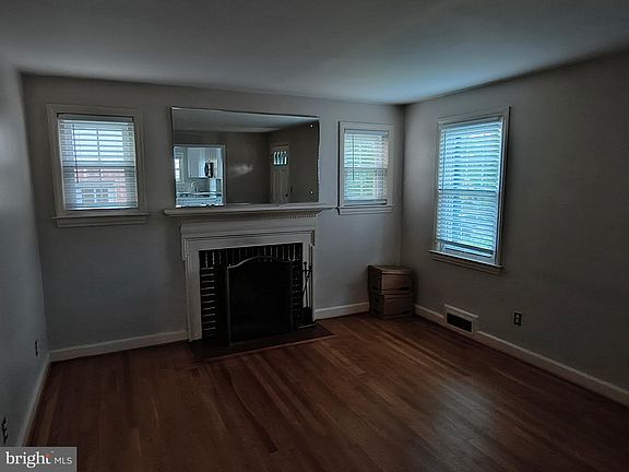 3rd image of 9316 Sudbury Rd