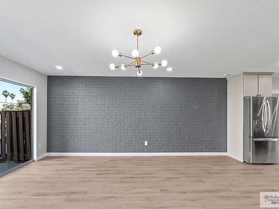 5th image of 401 Boca Chica Blvd