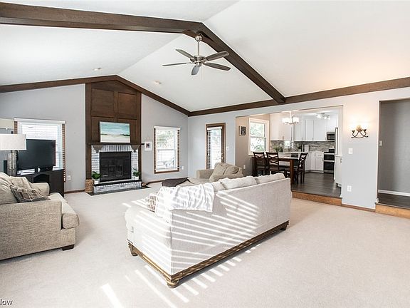 5th image of 16596 Walnut Creek Dr