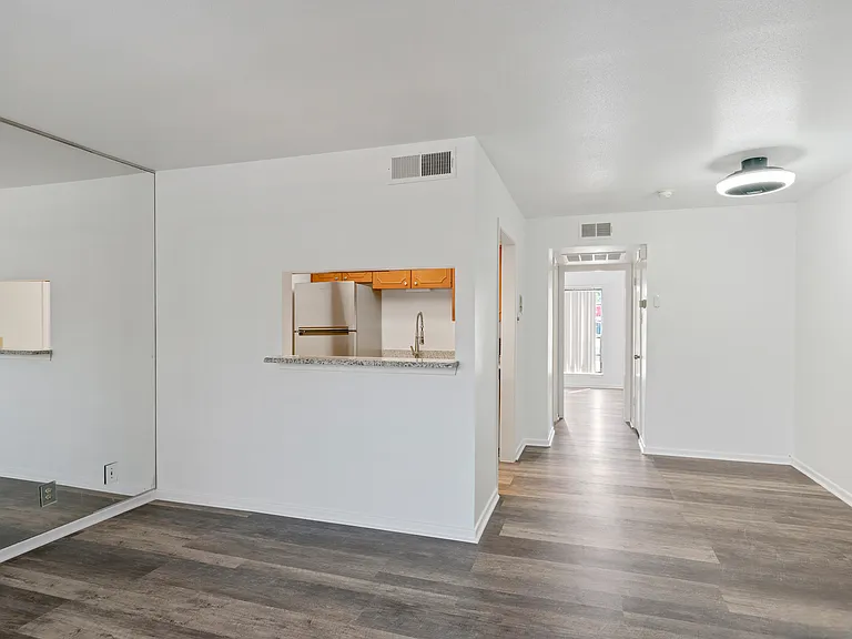 8401 N New Braunfels Ave #240 — Photo 10
