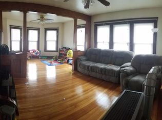 34 Ash St FL 2ND, Pawtucket, RI 02860