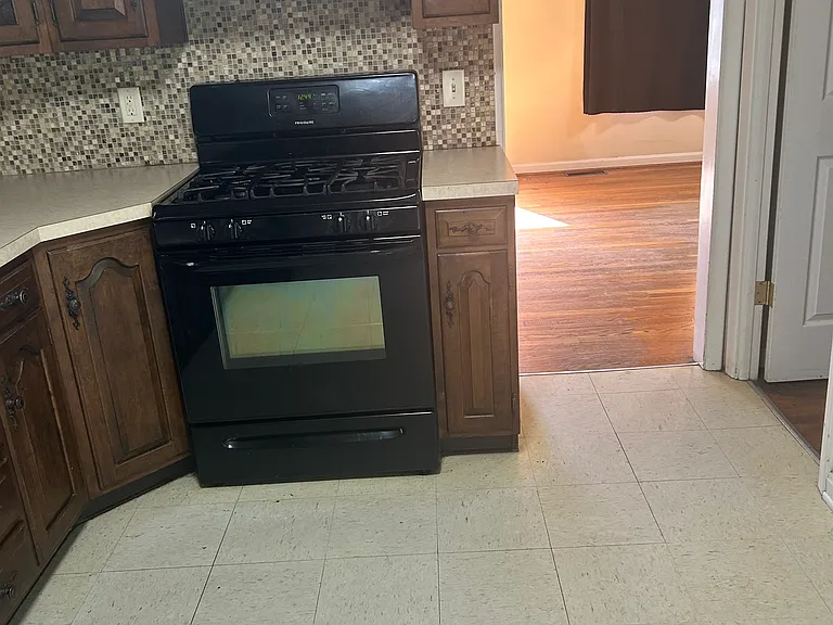 935 Wabank Rd — Photo 11