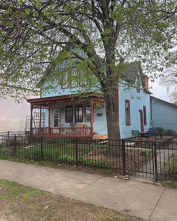 2nd image of 12 27th St E #12