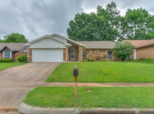 2005 N Birch St, Owasso, OK 74055