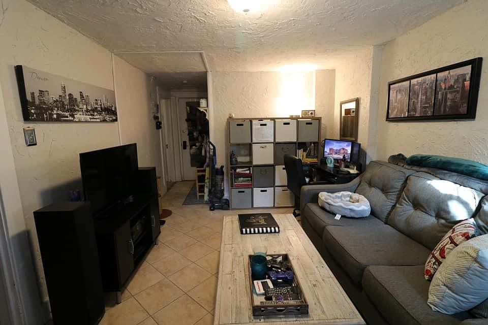 1st image of 1250 N Pearl St APT 6