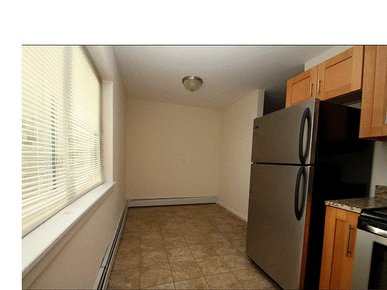 143 1/2 S Main St — Photo 3