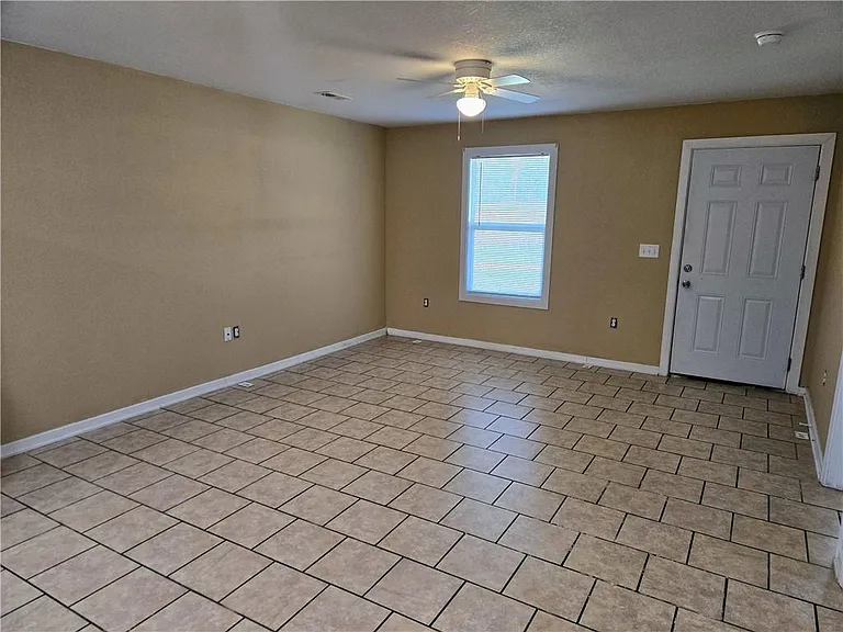514 N Main St #A — Photo 2