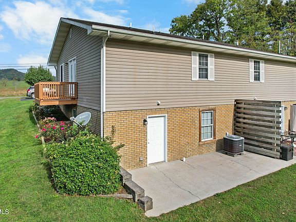 3rd image of 21543B Green Spring Rd #B