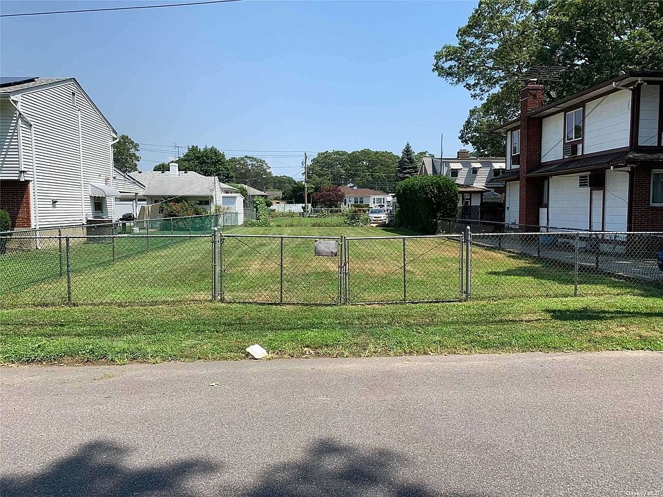 274 Waldo Street, Copiague, NY 11726 Zillow