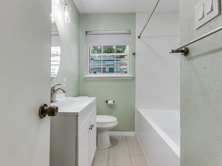 406 Vernet St — Photo 18