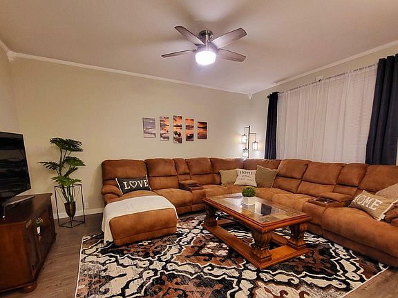 Livingroom with Smart TV