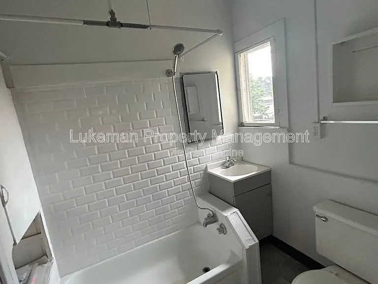 724 W South St #2 — Photo 8
