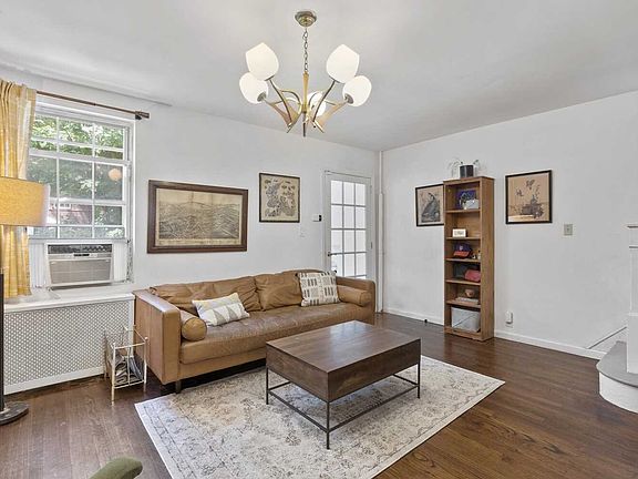 2nd image of 3907 46th St