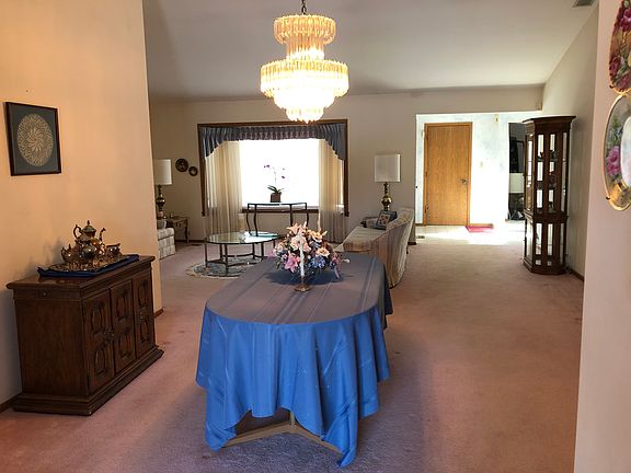 4th image of 8163 Brookside Ct
