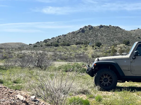 14285 S Quick Claim Trl, Mayer, AZ 86333