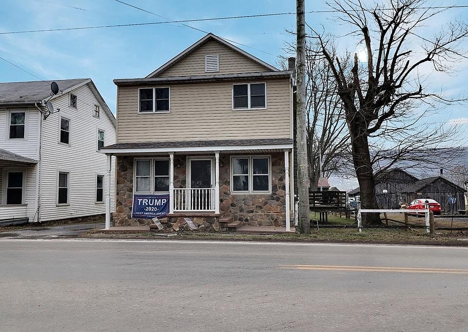 1st image of 137 E Main St