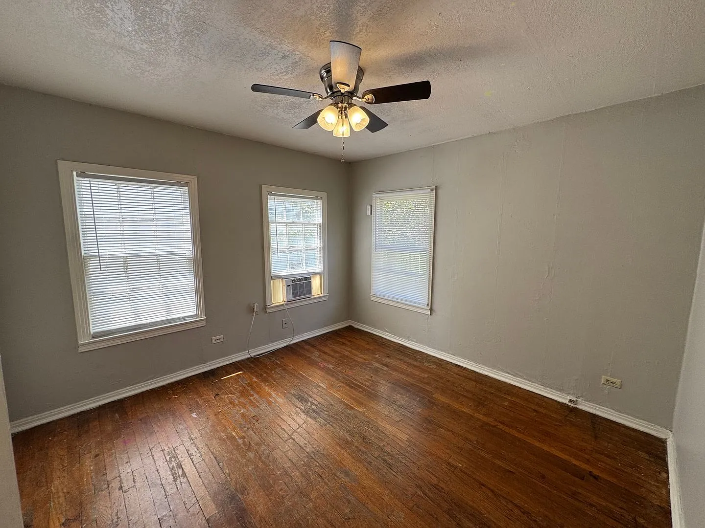 Cozy 2 bedroom in heart of Waco — Photo 2