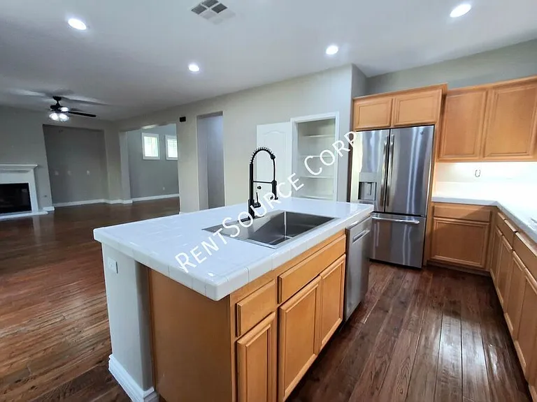 25361 Playa Serena Dr — Photo 10