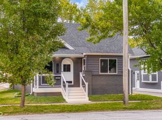 1647 Washington St, Columbus, IN 47201