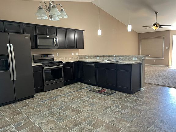 4th image of 480 W 85th Dr