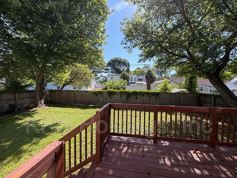 426 Seminole Rd — Photo 15