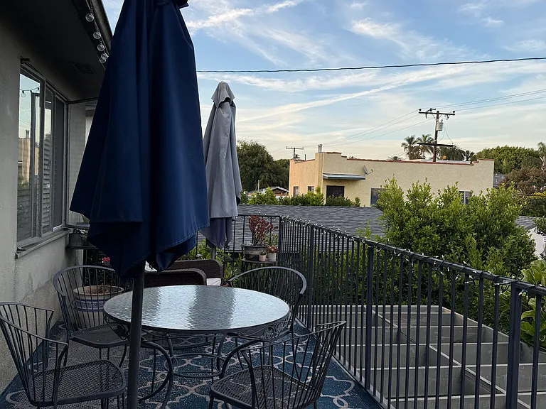204 Termino Ave #B — Photo 8