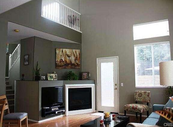 3rd image of 28350 Mayfair Dr