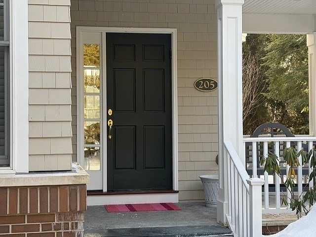 1st image of 205 Hayfield Ln #205