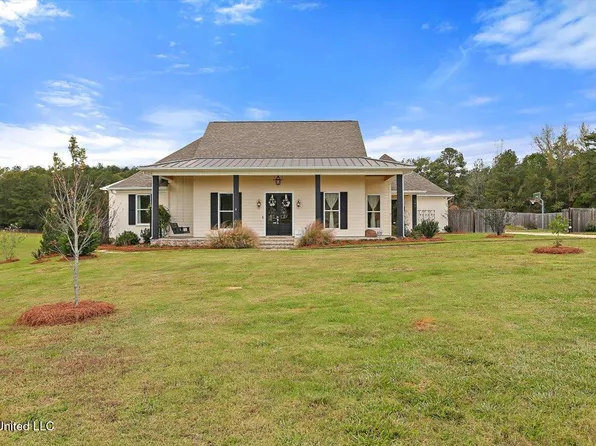 385 Driftwood Ln, Florence, MS 39073