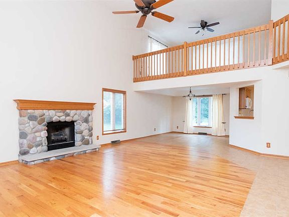 3rd image of 5232 Candelabra Ln