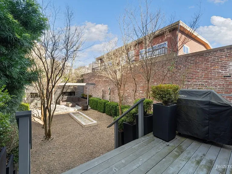 1366 Hayes St — Photo 24