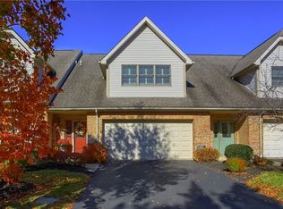 107 Woodcrest Dr, Coraopolis, PA