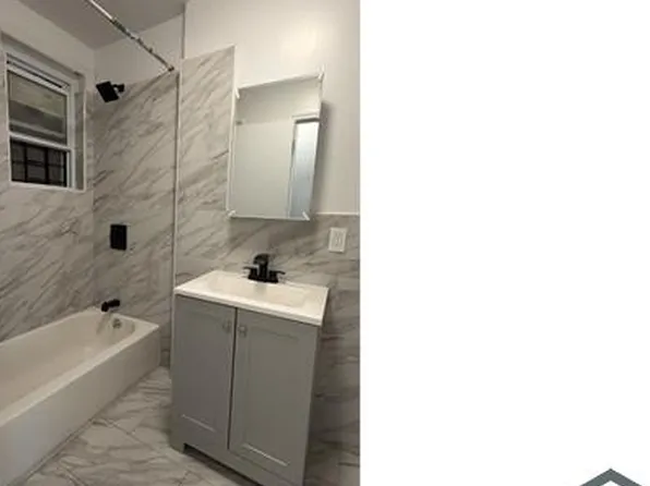2582 Briggs Ave, Bronx, NY 10458
