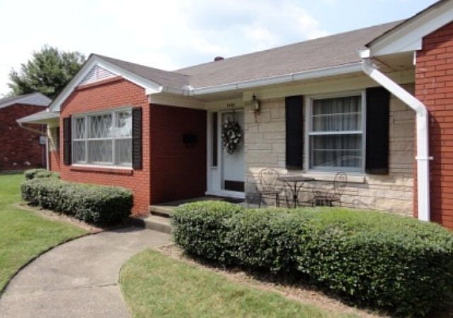 1st image of 1421 Standish Pl
