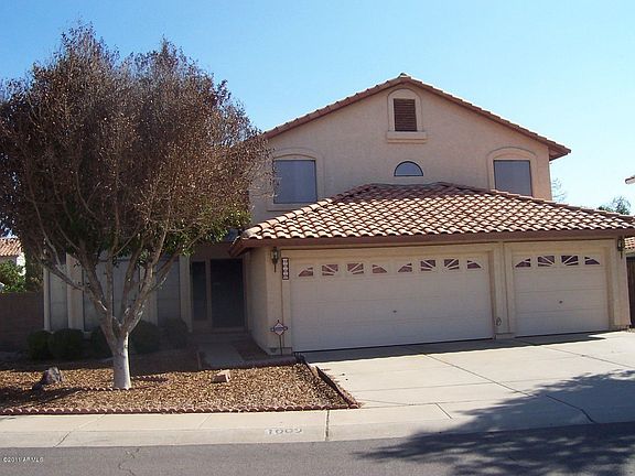 2nd image of 1009 N Saint Elena St