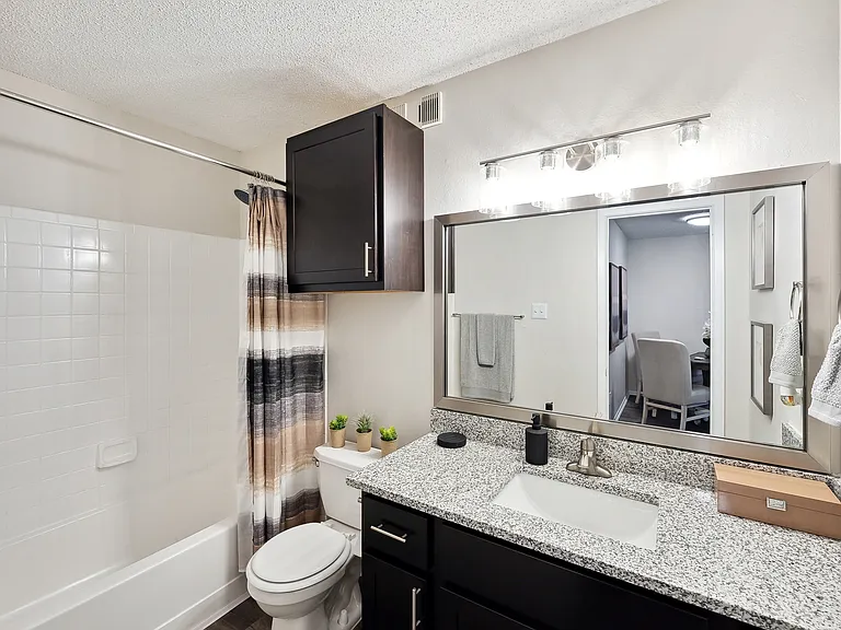 Altamonte Apartments — Photo 16