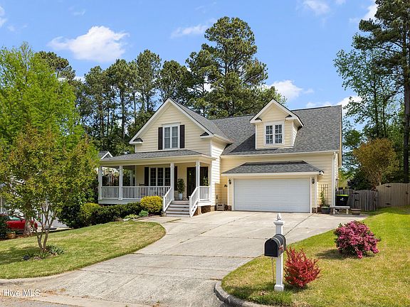 2nd image of 1400 Applethorn Drive