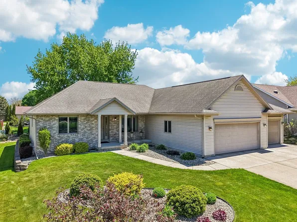 1004 Ganser Dr, Waunakee, WI 53597