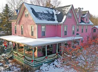 303 S Main St, Amherst, WI 54406