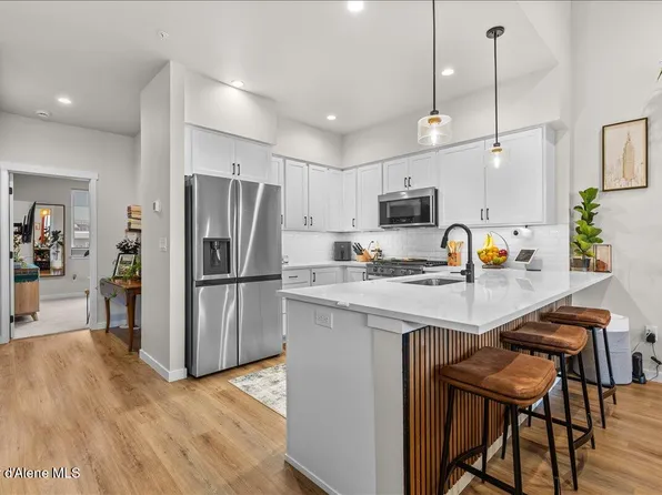 930 E Railroad Ave, Post Falls, ID 83854